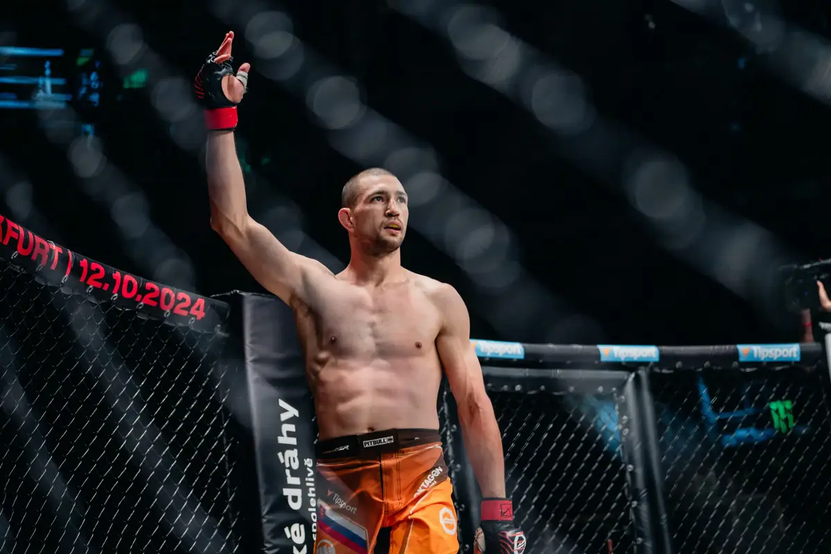 Ronald Paradeiser prepálil, aký súper s ním chcel zápasiť: Stopol ho hviezdny brat, ktorý je v UFC