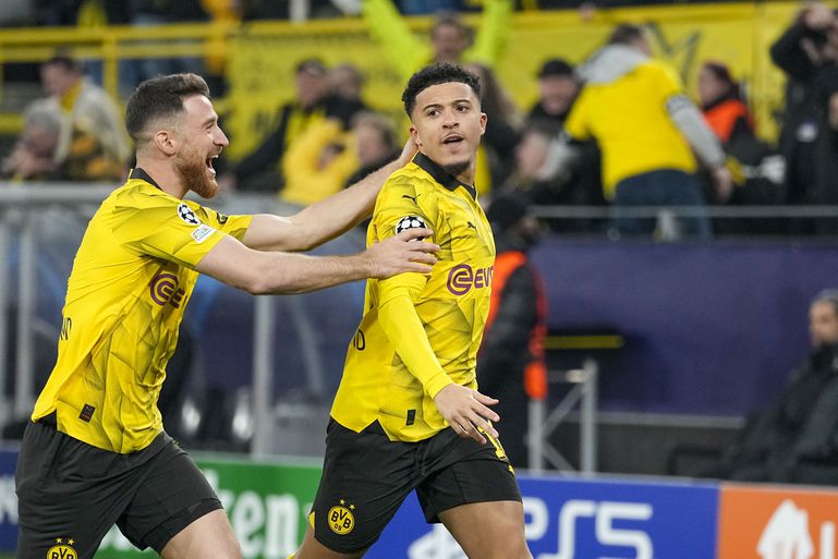 Holandská prekážka zdolaná. Borussia Dortmund oslavuje postup do štvrťfinále