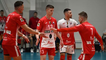Niké extraliga mužov: Komárno zvládlo lepšie vstup do semifinále, proti Prešovu sa ujali vedenia