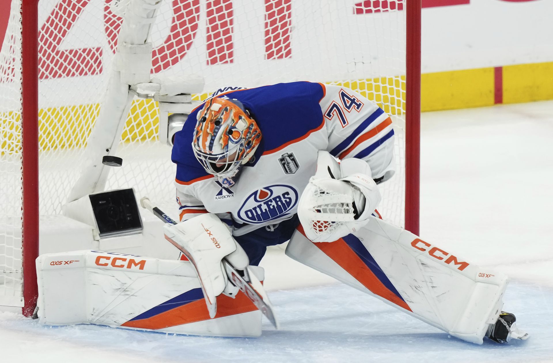 Brankár Edmontonu Oilers Stuart Skinner. Zdroj: SITA/AP
