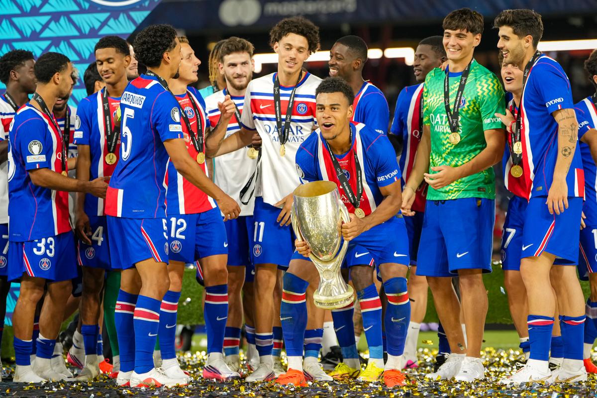 Rekordný zápis mladíka, šanca pre rozhodcu, ktorý bol obeťou FIFA aj debutanti. PSG nemá dosť