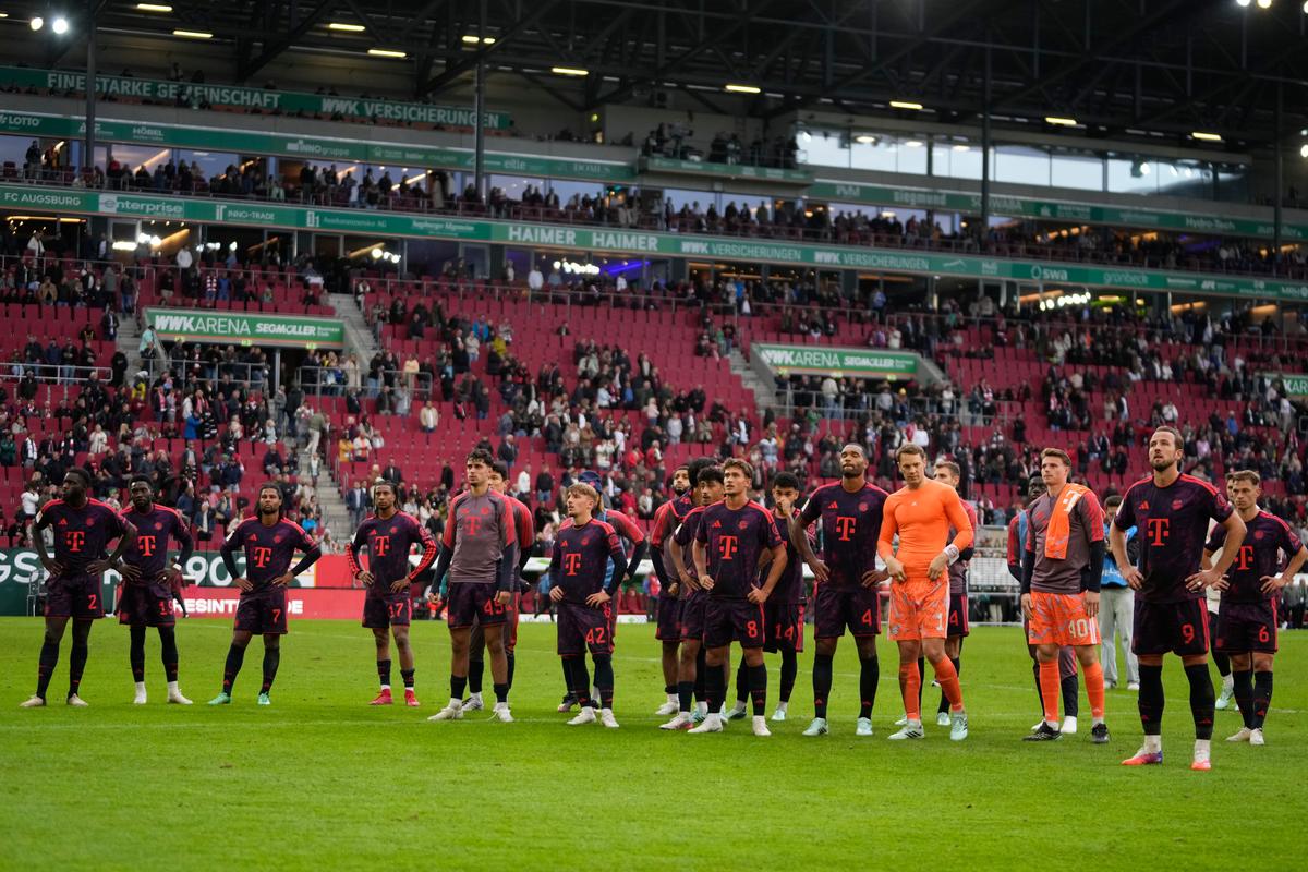 VIDEO Špinavé triky pred zápasom v Nórsku. Hviezdy Bayernu čelili pred súbojom nočnému útoku