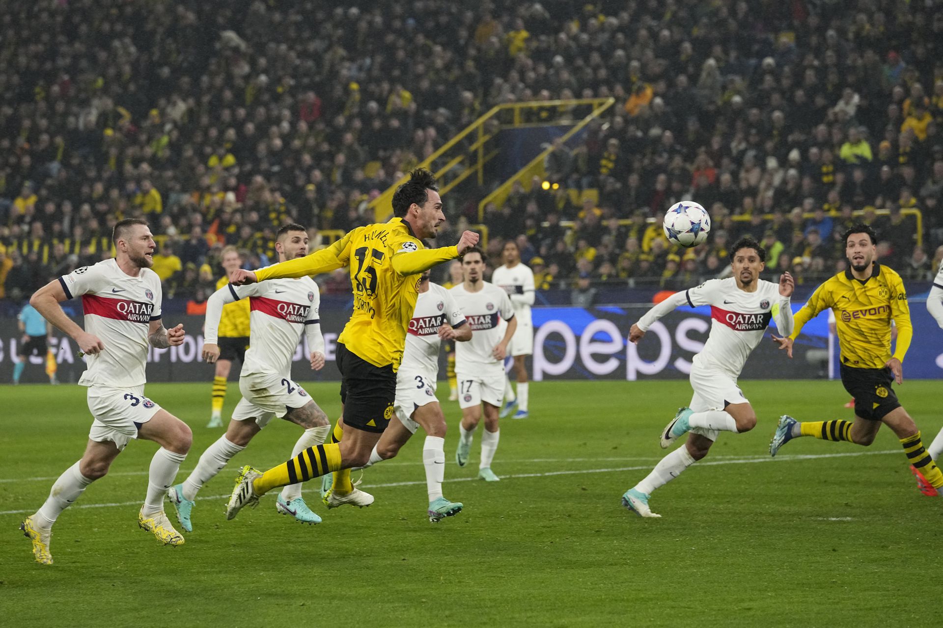 Borussia Dortmund - Paríž St. Germain. Zdroj: SITA/AP