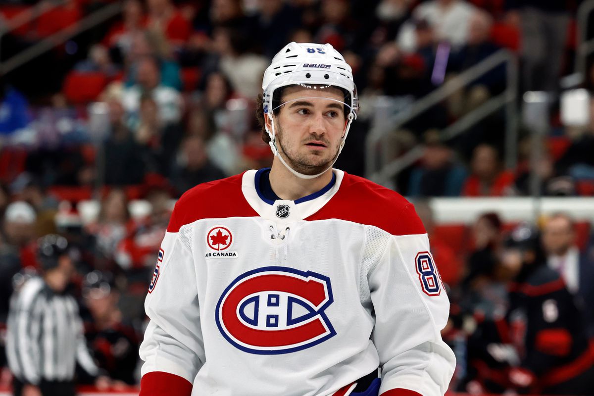 Slafkovskému zobral miesto v prvom útoku. Francúz uspel v Montreale a dostal lepšiu zmluvu