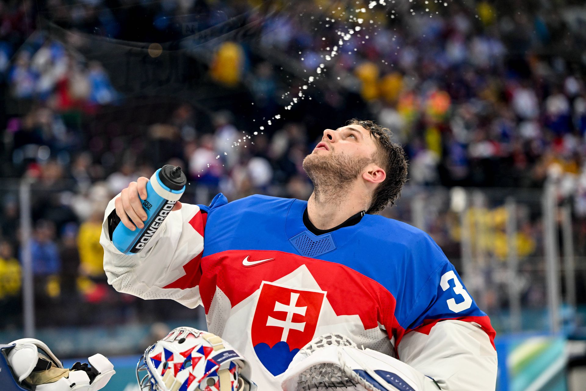 Samuel Hlavaj počas zápasu Slovensko - Švédsko na ZOH 2026.