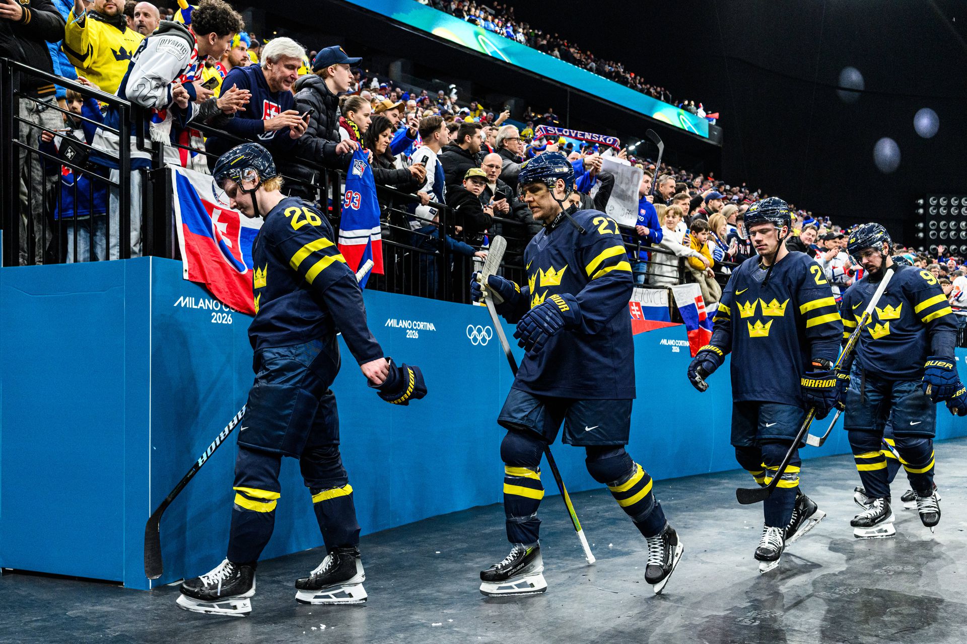 Zľava Rasmus Dahlin, Hampus Lindholm, Lucas Raymond a Marcus Johansson po zápase so Slovenskom. Zdroj: Imago