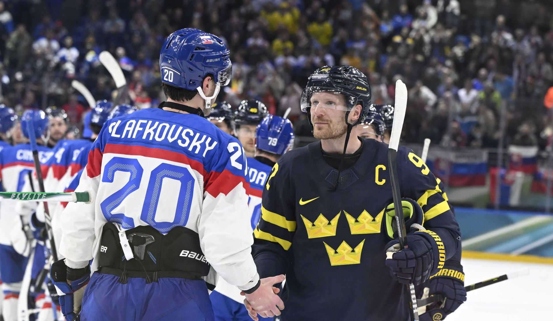 Gabriel Landeskog a Juraj Slafkovský, Slovensko - Švédsko, ZOH 2026, zdroj: Imago