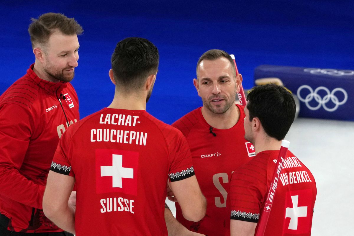 V súboji nezdolaných v curlingu boli úspešnejší Švajčiari
