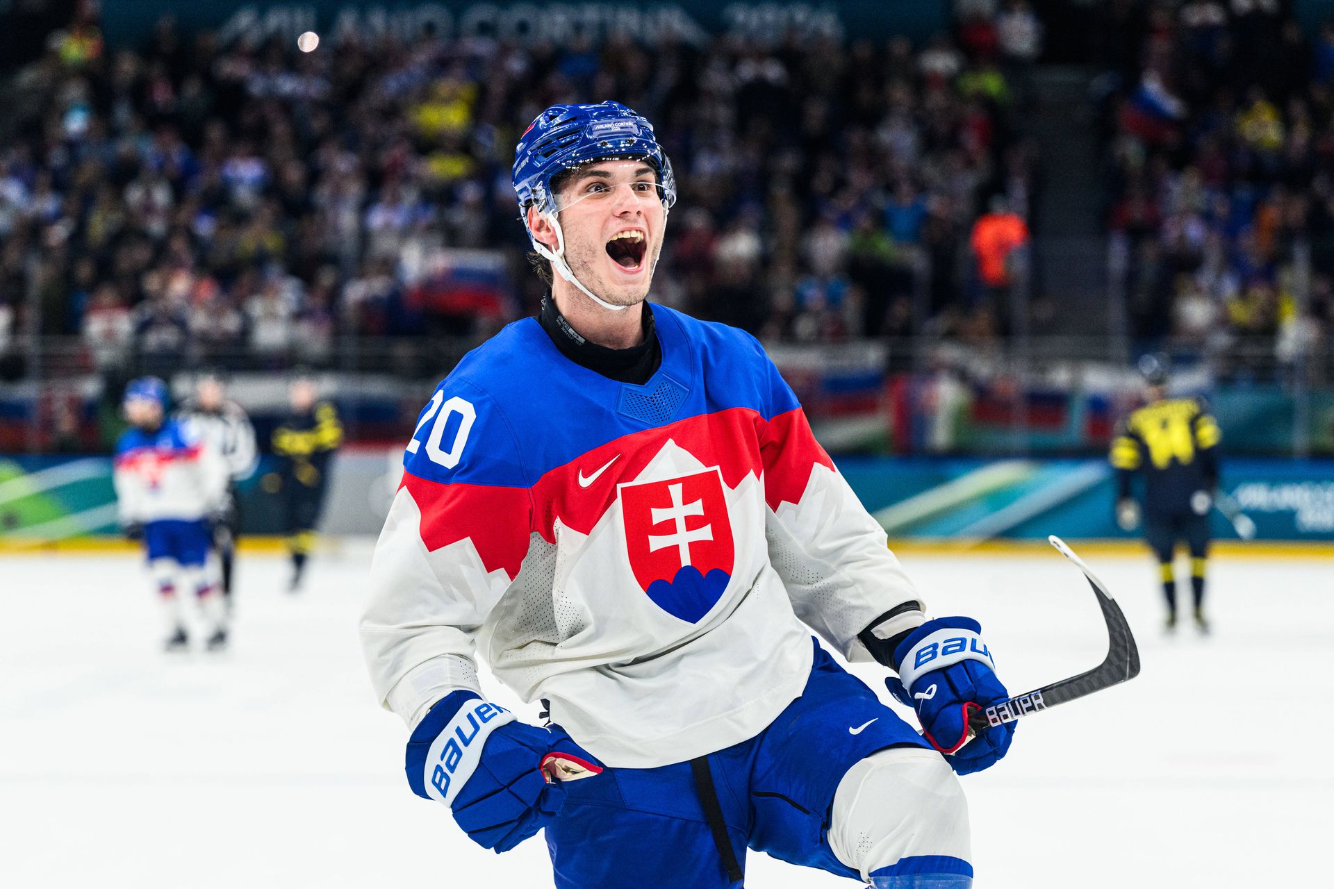 Juraj Slafkovský v zápase Slovensko - Švédsko na ZOH 2026.