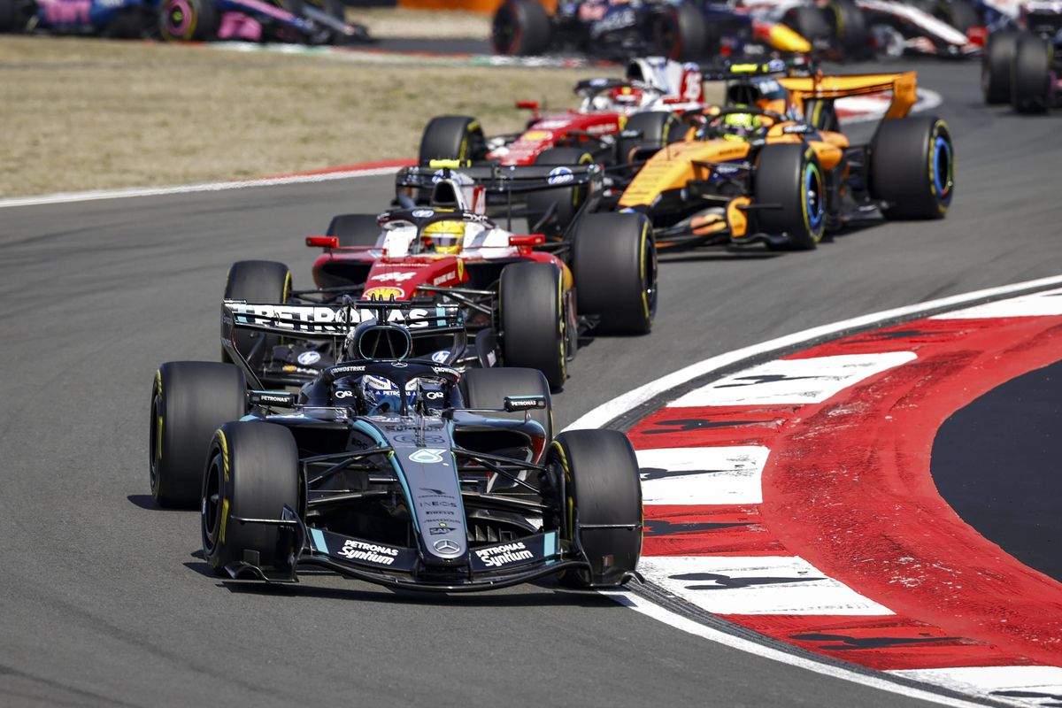 VIDEO Tvrdé súboje aj safety car. Šprint v Číne priniesol fantastické divadlo