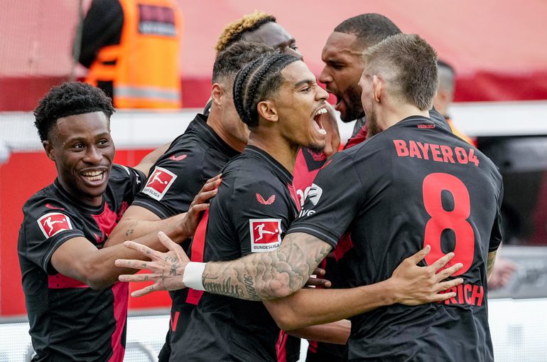 Leverkusen veľkolepo spečatil zisk historicky prvého titulu