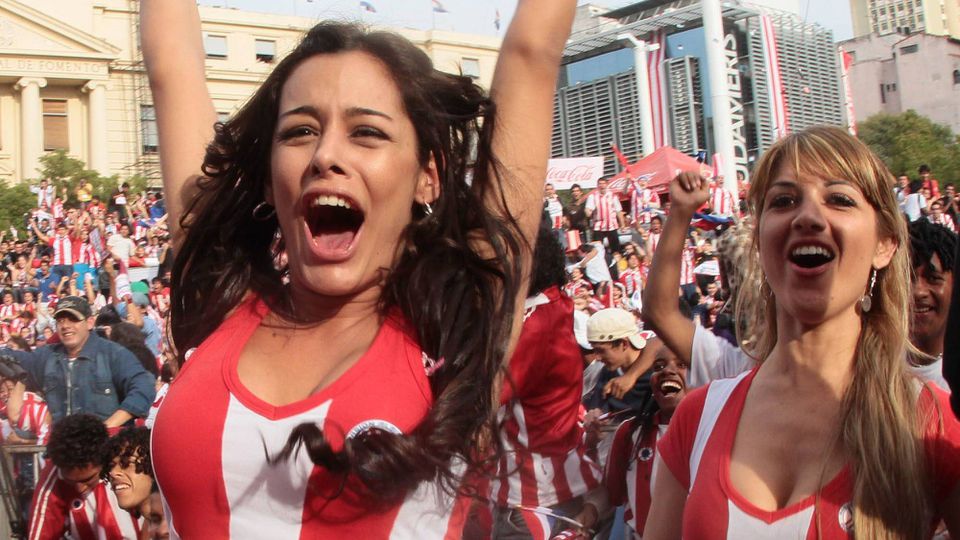 Pred 16 rokmi pobláznila futbalový svet. Takto dnes vyzerá hviezda tribún z MS 2010