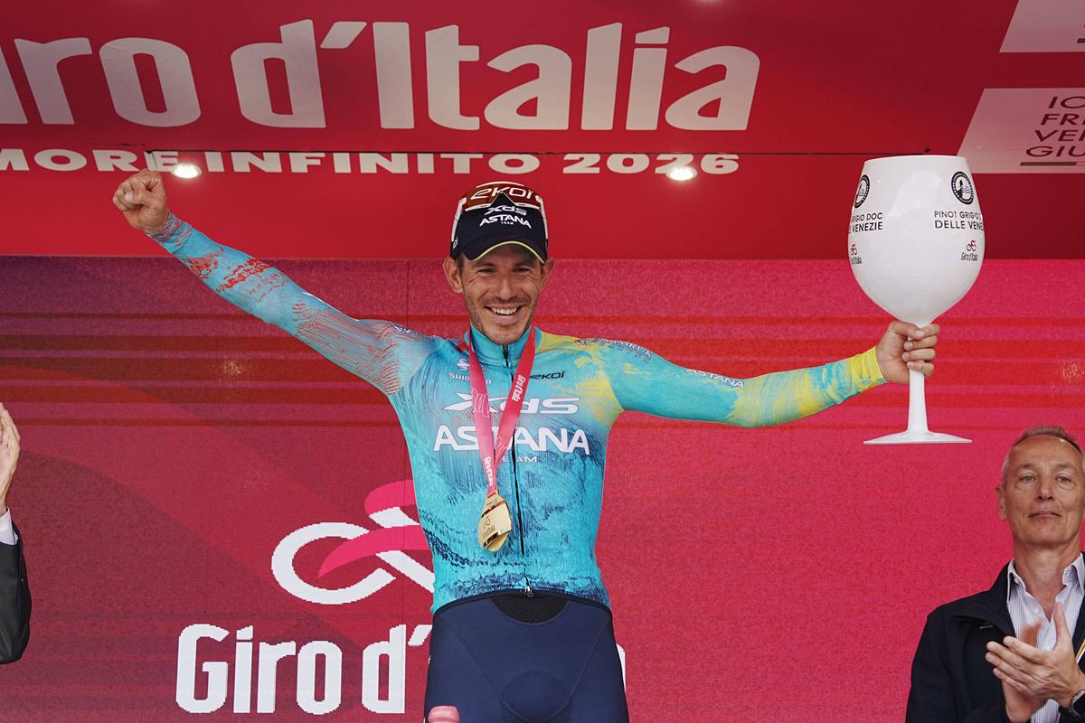 VIDEO Giro d´Italia: Hromadný pád v poslednej zákrute zmaril plány favoritov. Kubiš finišoval v hĺbke poľa