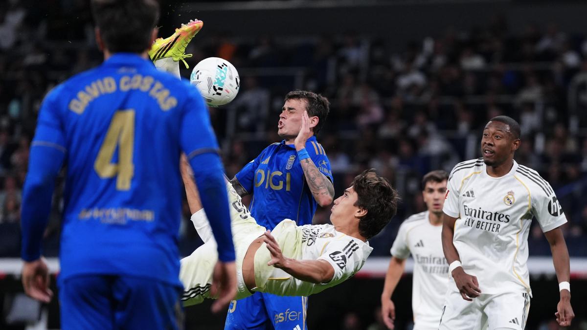 Real Madrid porazil Oviedo 2:0 a upevnil si pozíciu v mücadele o Konferenčnú ligu