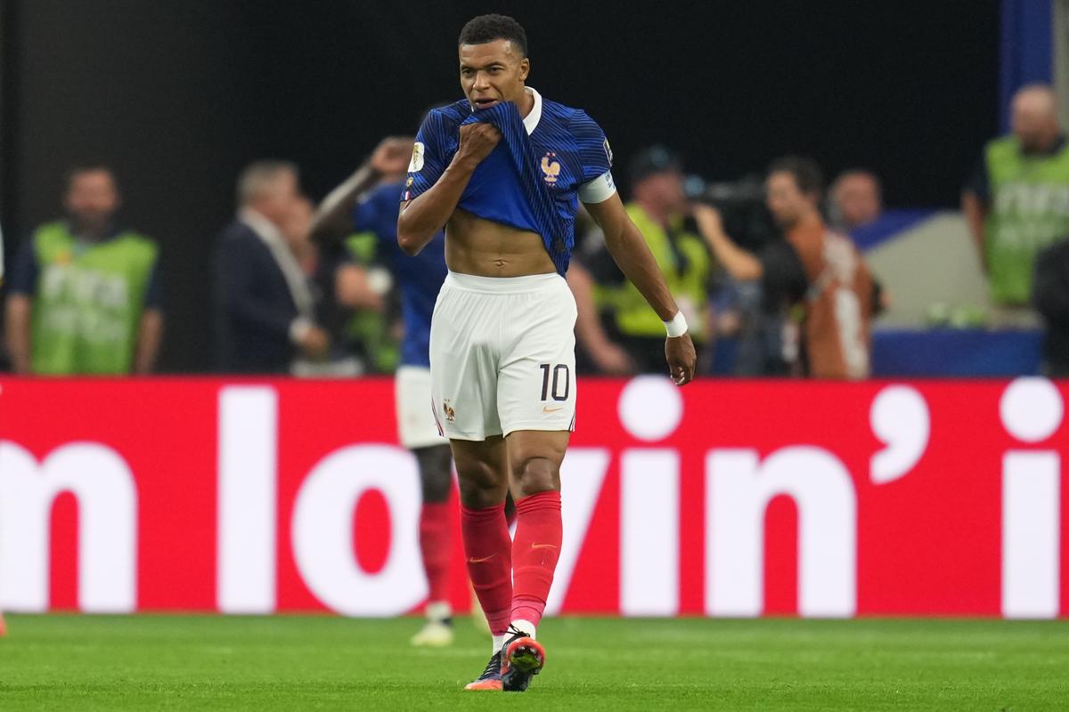 Kylian Mbappé trhá rekordy v mladom veku. Útočník Francúzska prekonal Huga Llorisa