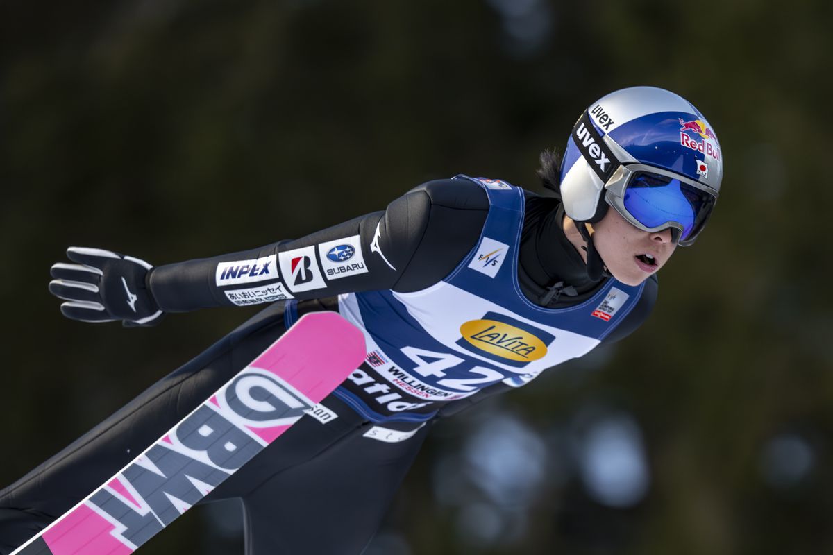 Skoky na lyžiach: Kobajaši sa stal víťazom v Engelbergu, Kapustík skončil už v prvom kole