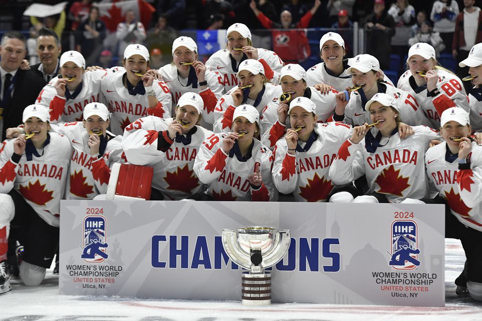 MS žien: Dramatické vyvrcholenie šampionátu. Kanada získala trinásty titul v histórii