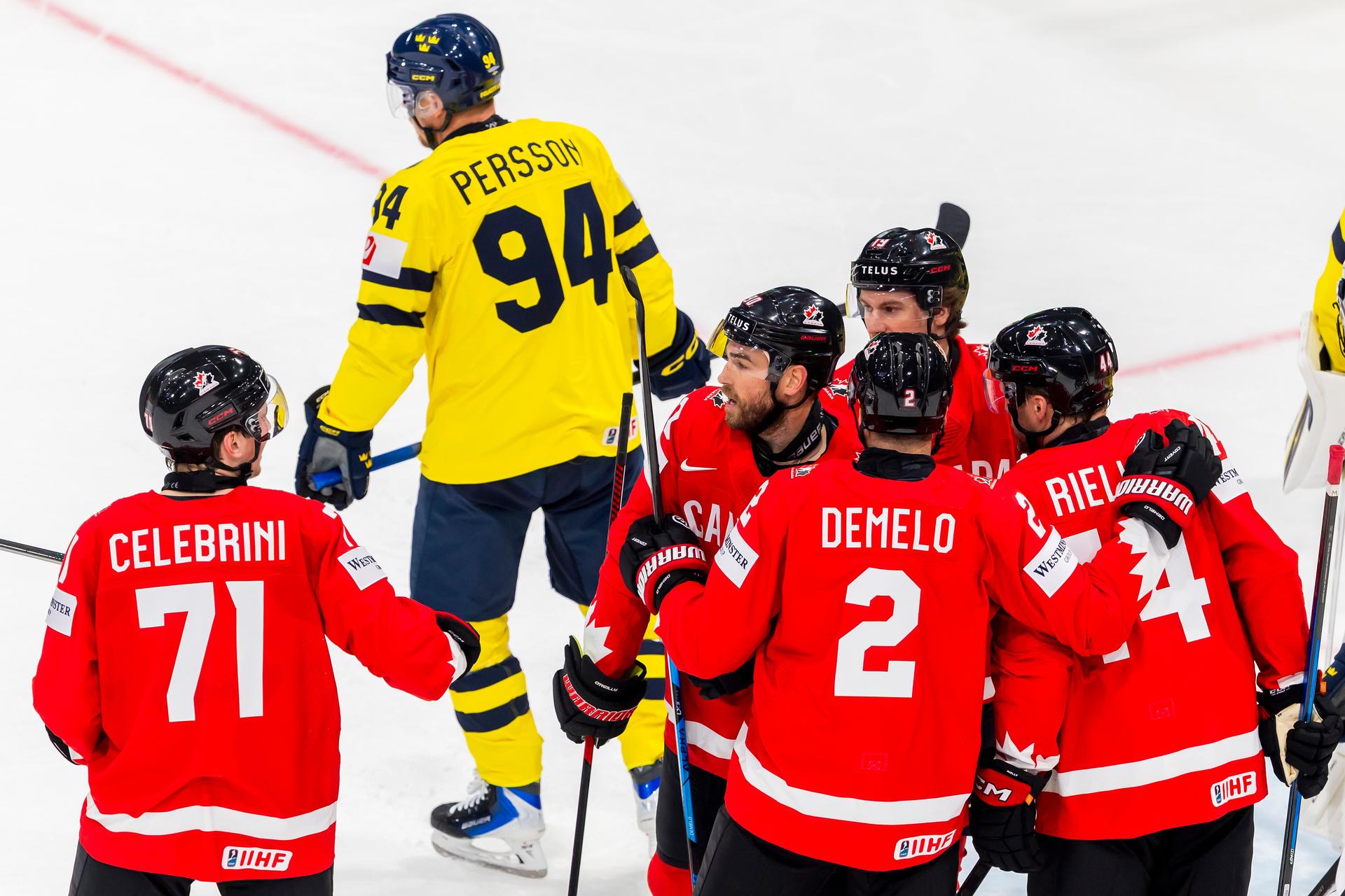 Švédsko - Kanada (Radosť Kanady z gólu) / MS v hokeji 2026. Zdroj: SITA/AP