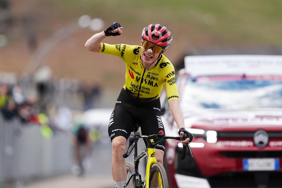 Giro d´Italia: Najdlhšia etapa Grand Tour mala jasného favorita. Vingegaard nedal konkurencii šancu