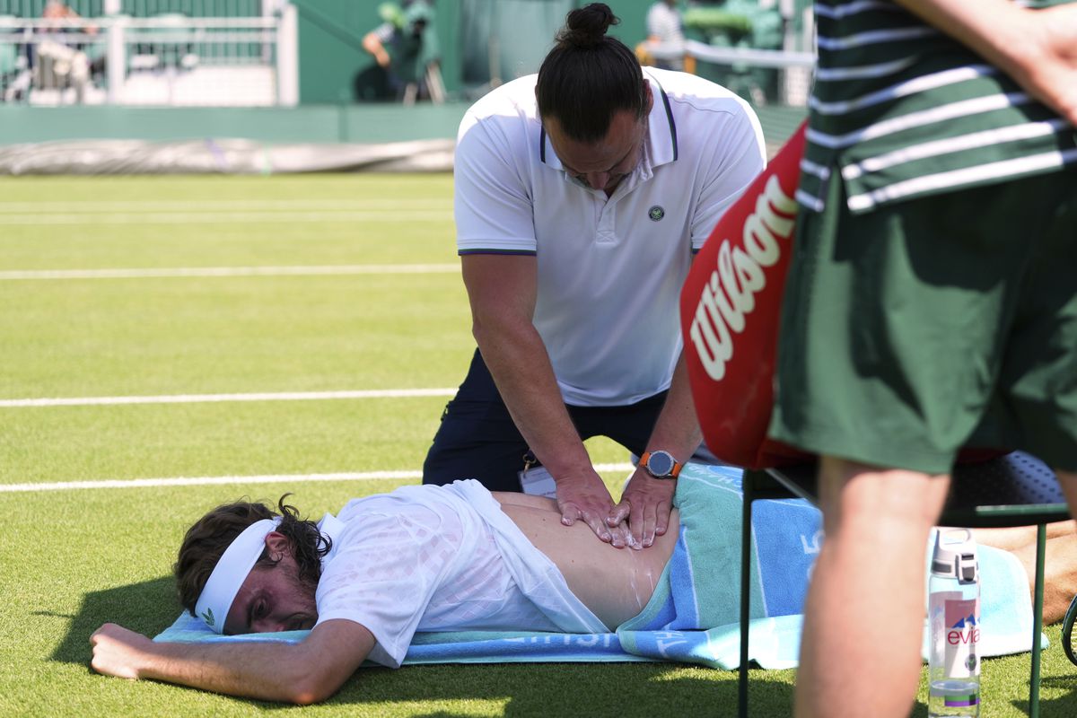 Stefanos Tsitsipas má za sebou veľmi náročný rok. Myslel aj na ukončenie kariéry