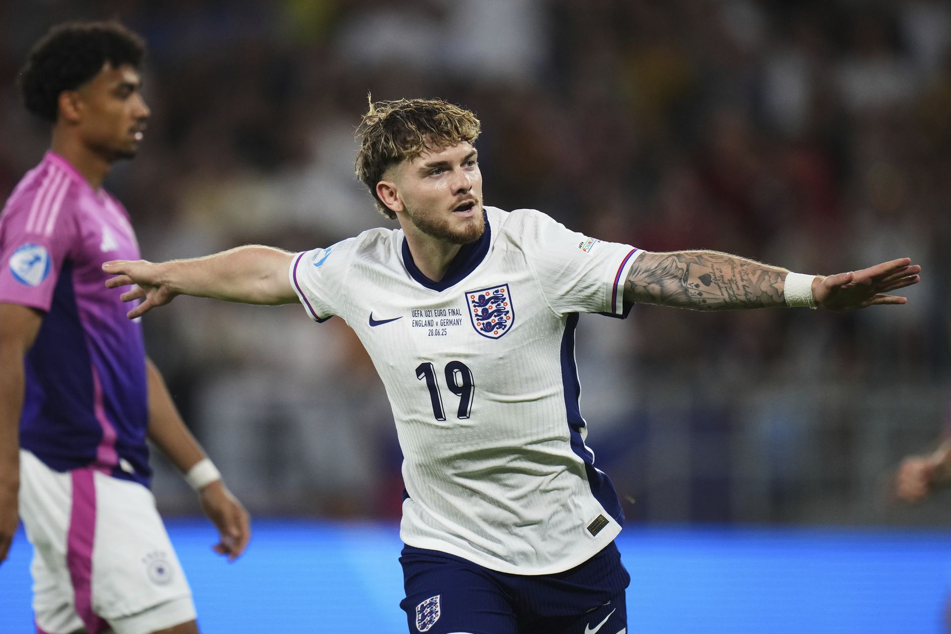 Harvey Elliott v drese Anglicka. Zdroj: SITA/AP