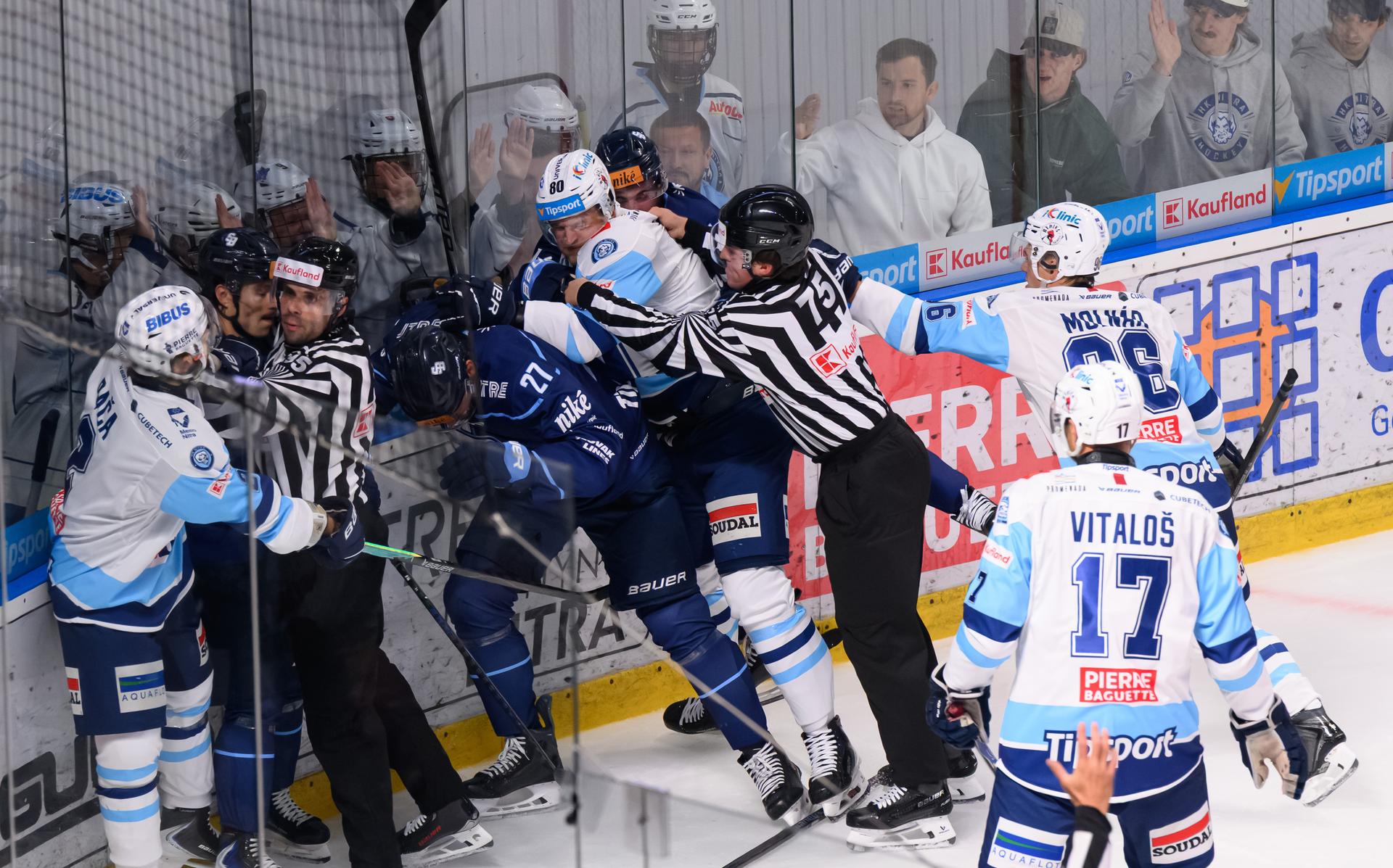 HK Nitra vs. HC Slovan Bratislava. Zdroj: TASR