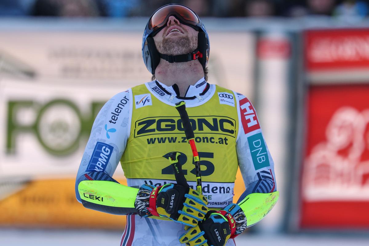 Krutá rana pre snúbenca Shiffrinovej. Hviezdny Nór prežíva tesne pred štartom sezóny ďalšiu nočnú moru