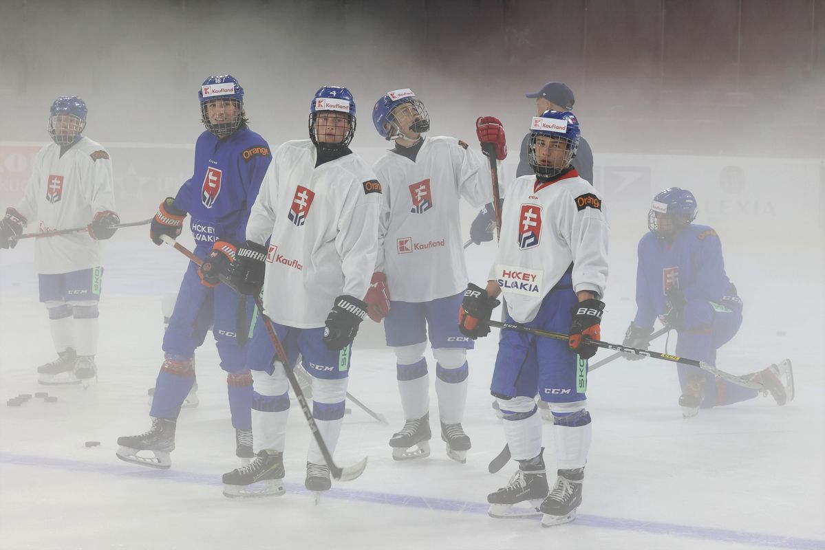 Slovakian Under-18 Hockey Players Triumph Over Denmark with 10-4 Victory – Four Nations Tournament Update