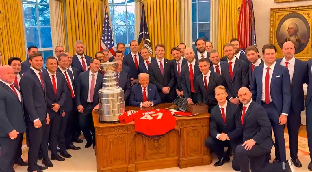 VIDEO Trump si pri ceremónii so Stanleyho pohárom rýpol do Kanady: Darí sa nám oveľa lepšie než im