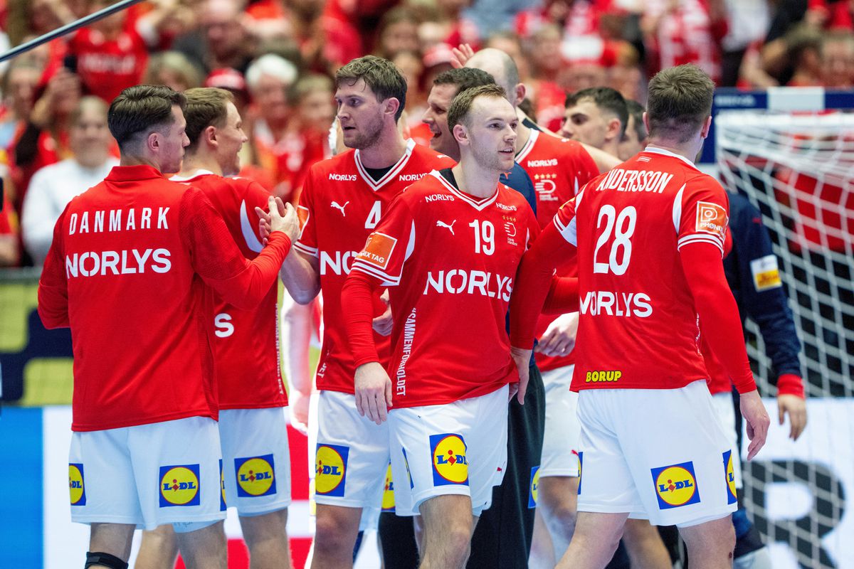 ME: Úradujúci majstri sveta s úspešným vstupom do turnaja, Slovinci ovládli divokú prestrelku