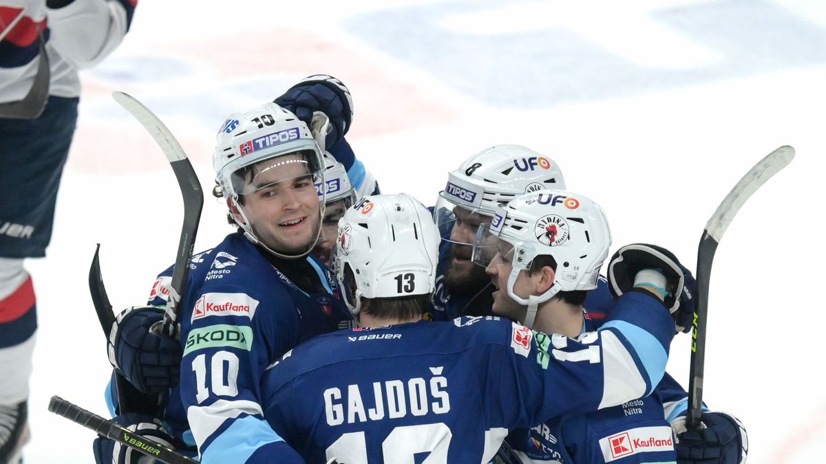 HK Nitra Dominates HC Slovan Bratislava 7:1 in Tipos Extraliga Match: Sebastian Čederle Scores Lacrosse Goal