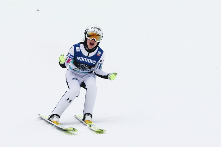 Skoky na lyžiach: V nórskom stredisku museli zrušiť preteky, vyčíňa silný vietor a dážď