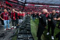 VIDEO: Ako po ničivom hurikáne. Pozrite si štadión Leverkusenu deň po oslavách titulu