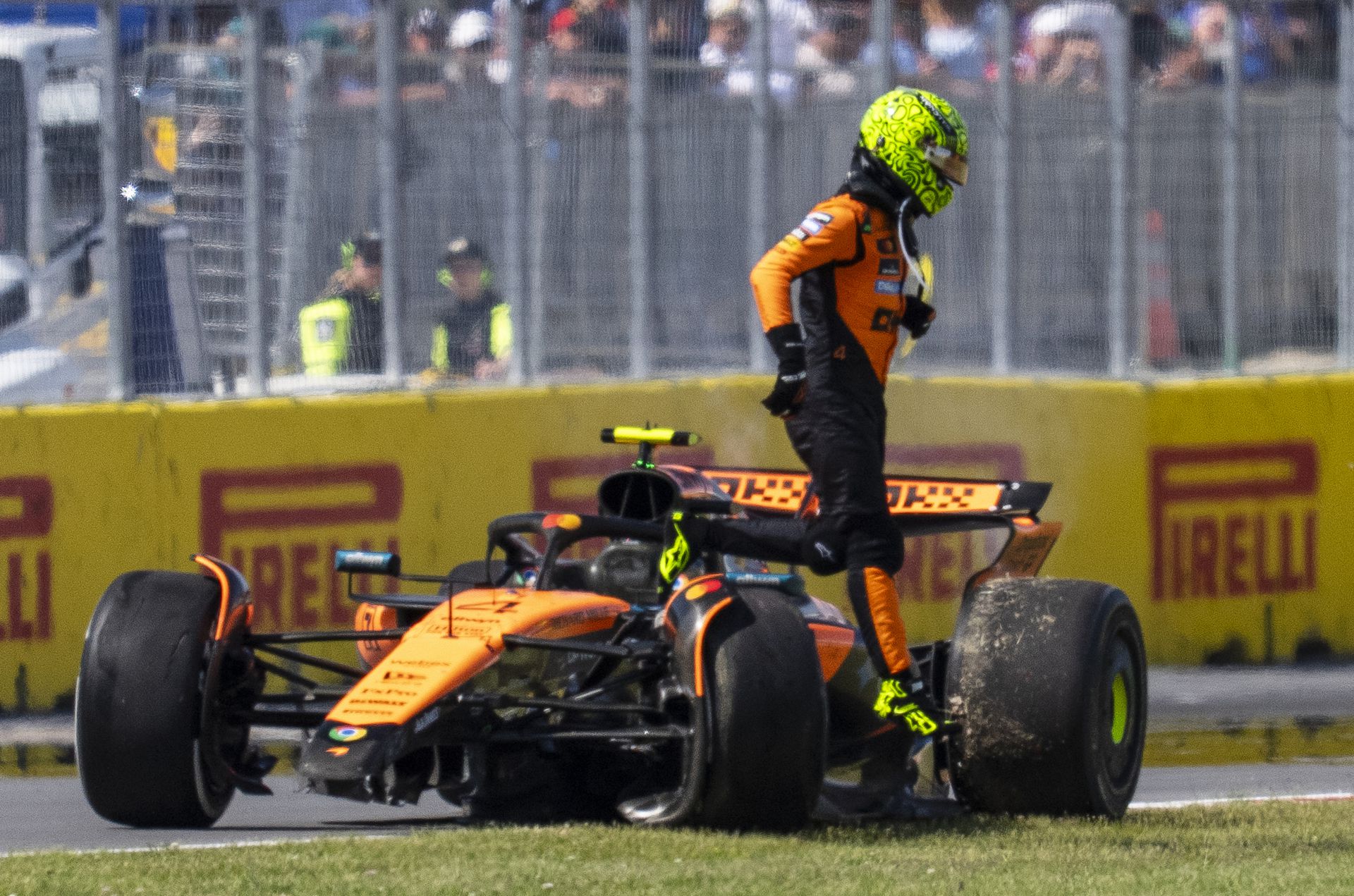 Lando Norris po vypadnutí na VC Kanady. Zdroj: SITA/AP