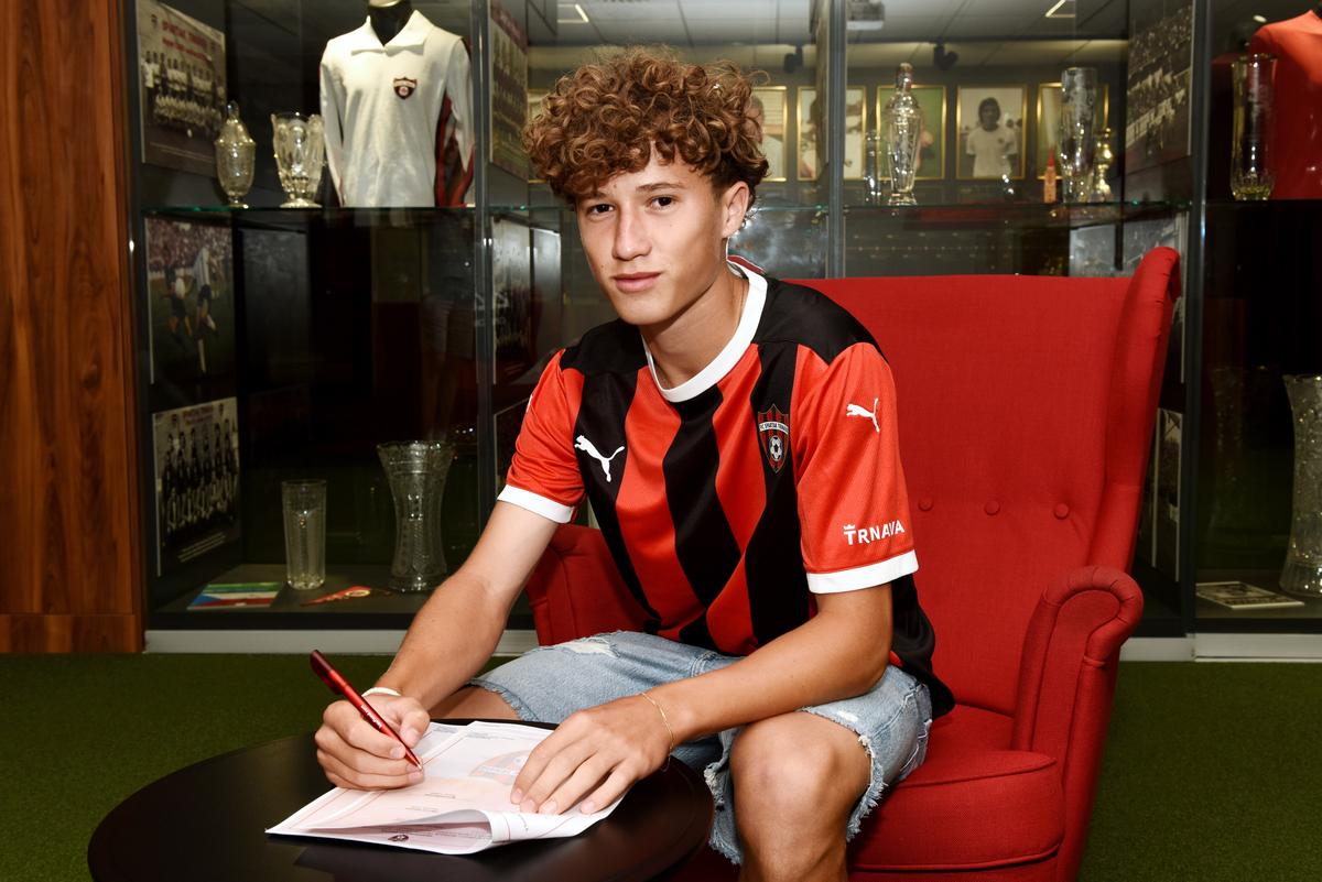 Supertalent Filip Trello podpísal zmluvu s FC Spartak Trnava | Šport.sk