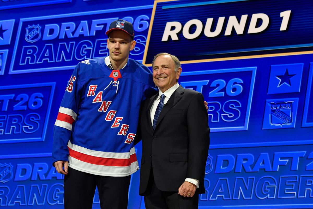 Rangers podpísali kontrakt s najvyššie draftovaným lotyšským hokejistom v histórii