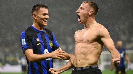 Inter v derby deklasoval AC, Lobotkov Neapol zaváhal