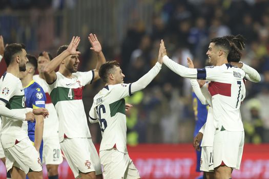 Portugalsko predviedlo ďalšiu gólovú kanonádu. Na Islande žiaril oslobodený Sigurdsson