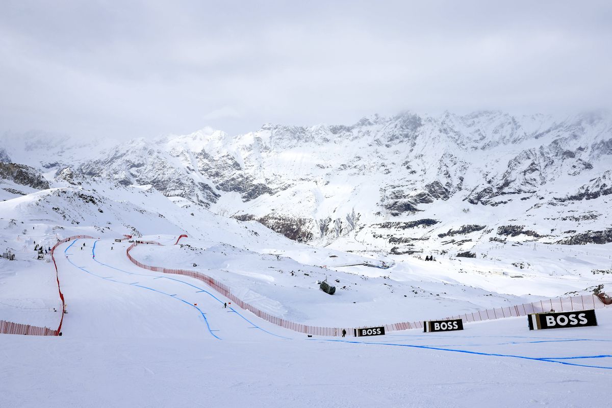 Diese einzigartige Konvention bringt Probleme mit sich.  Den Skifahrern gelang es nur, eine Trainingseinheit zu absolvieren