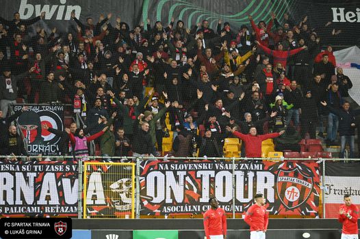 Spartak Trnava vyzýva svojich fanúšikov, ktorí mu robia hanbu. V Dánsku došlo k incidentom