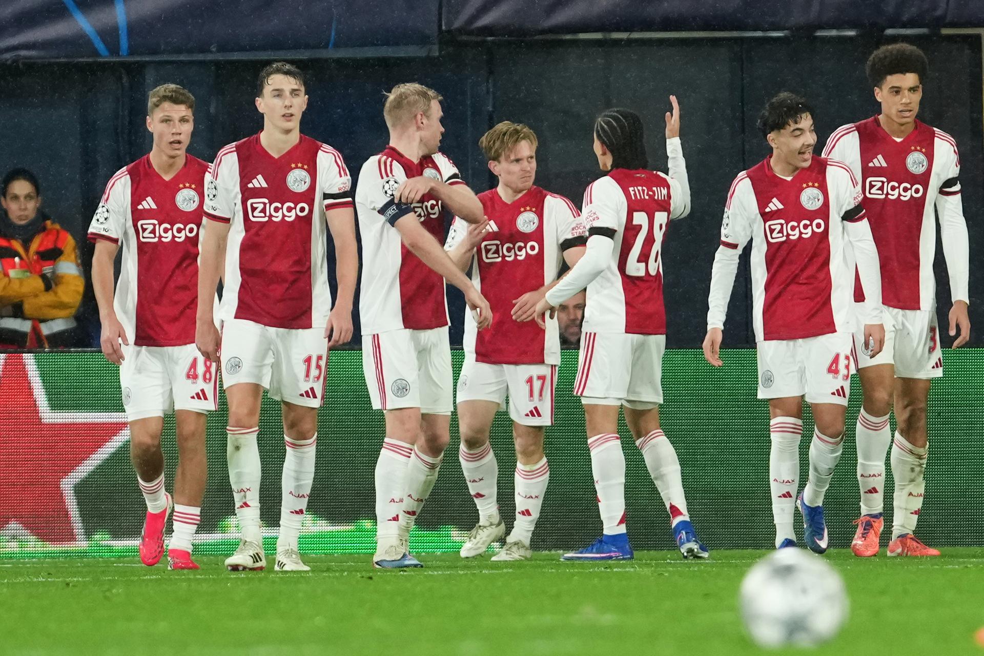Hráči Ajaxu Amsterdam. Zdroj: SITA/AP