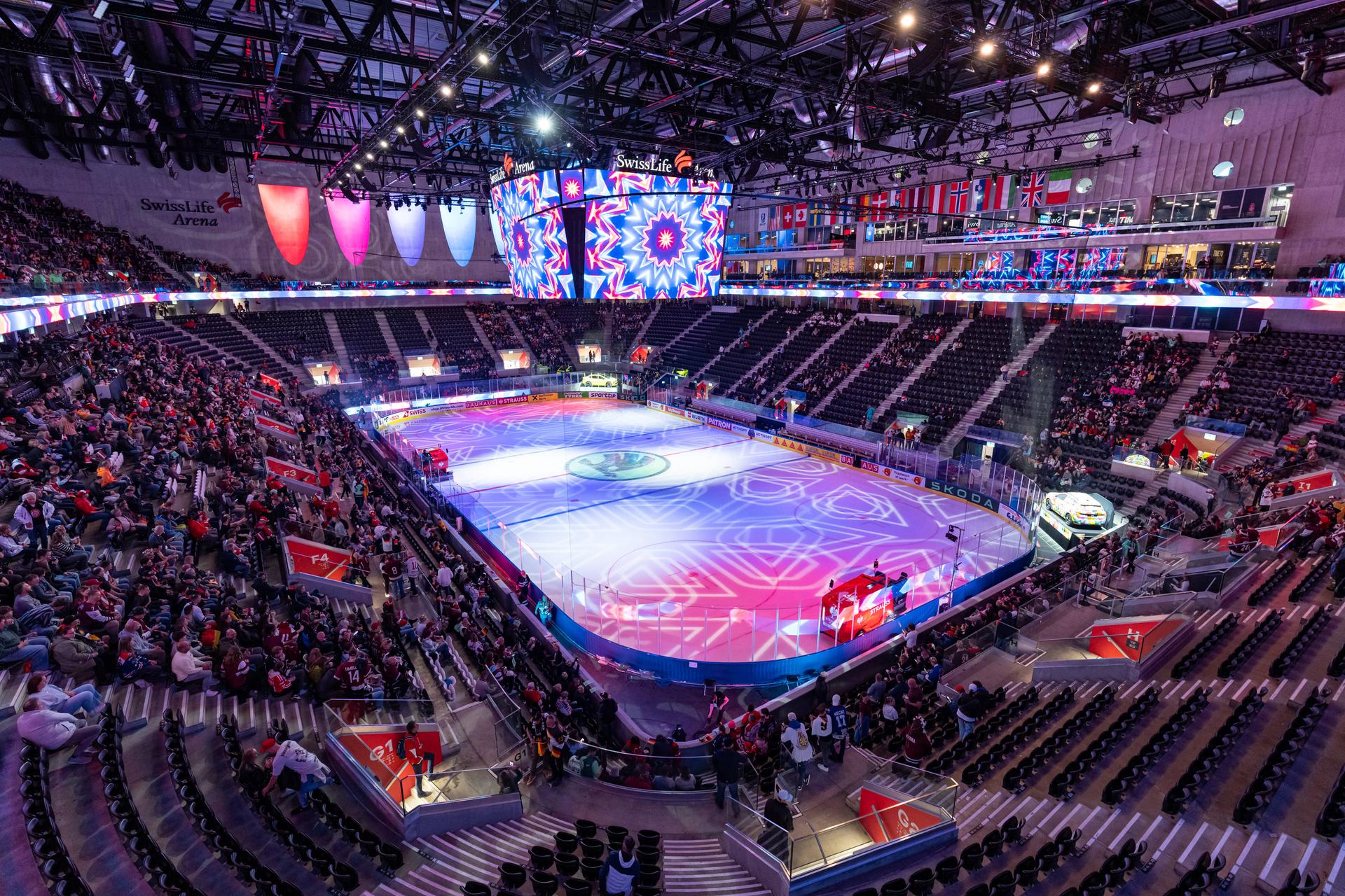 Štadión pred zápasom Nemecko - Lotyšsko na MS v hokeji 2026.