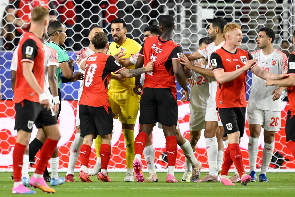 VAR zohral dôležitú úlohu. Víťazstvo Rakúska spečatil skúsený žolík Arnautovič