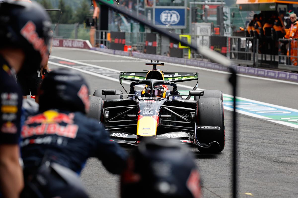Veľká cena Belgicka: V prvom tréningu bol najrýchlejší Verstappen. Piloti Mercedesu zaostali