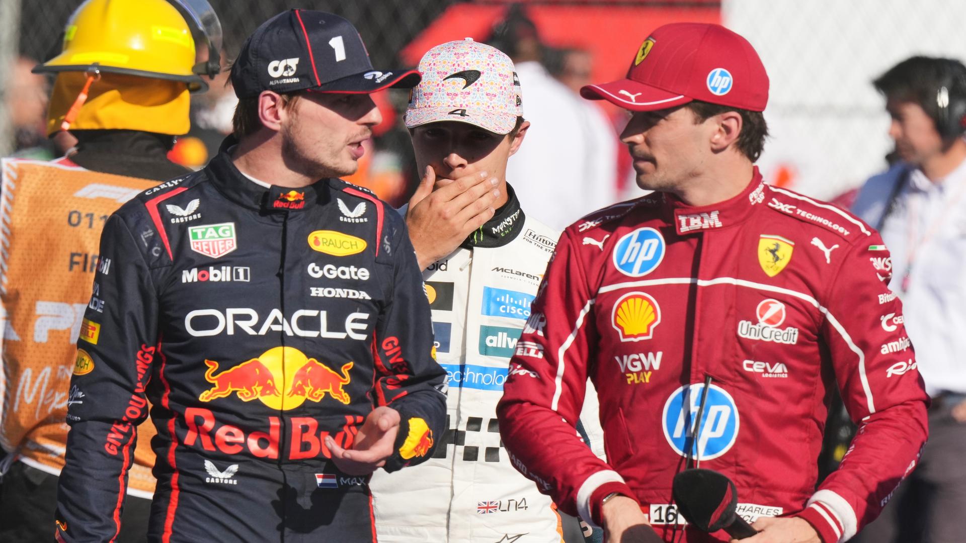 Max Verstappen a Charles Leclerc. Zdroj: SITA/AP