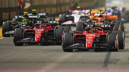 Veľká cena Singapuru: Infarktový záver! Ferrari má nového hrdinu, pódium bez Verstappena