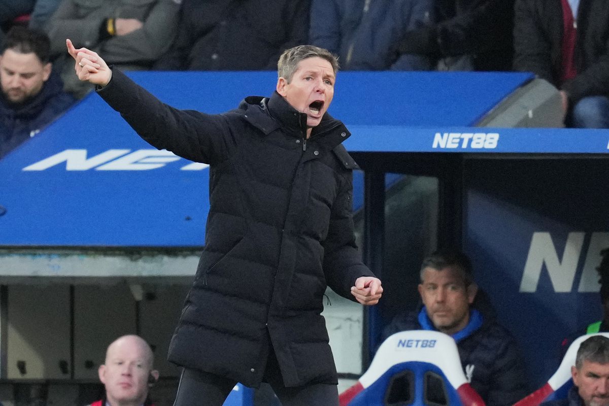 Začalo to predajom kapitána. Tréner Crystal Palace je frustrovaný, kritizuje vedenie: Vždy som bol ticho