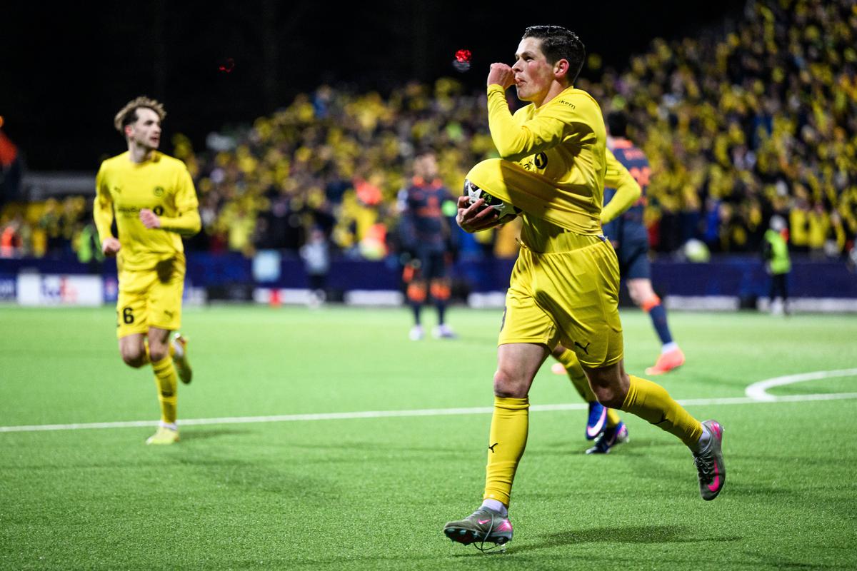 Futbalová rozprávka nórskeho trpaslíka pokračuje! Doma zaskočil minuloročného finalistu