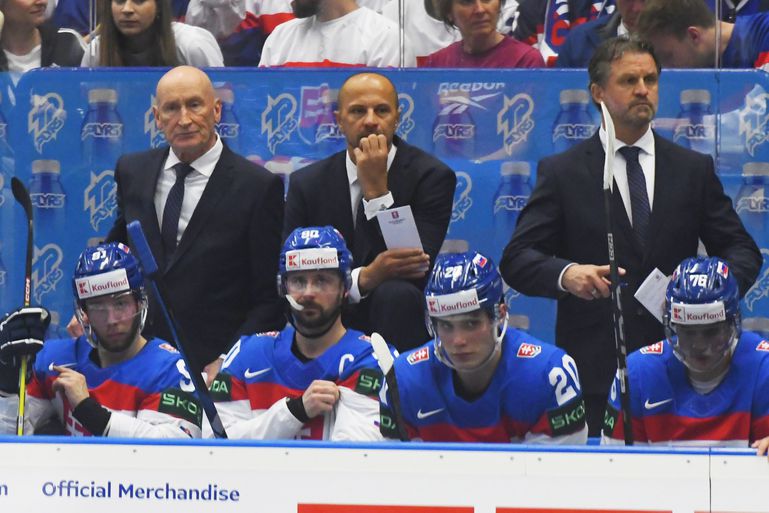 Les Slovaques évaluent la victoire sur les Français, Hudáček veut seulement célébrer jusqu'à minuit.  Grman : Je ne le savais même pas