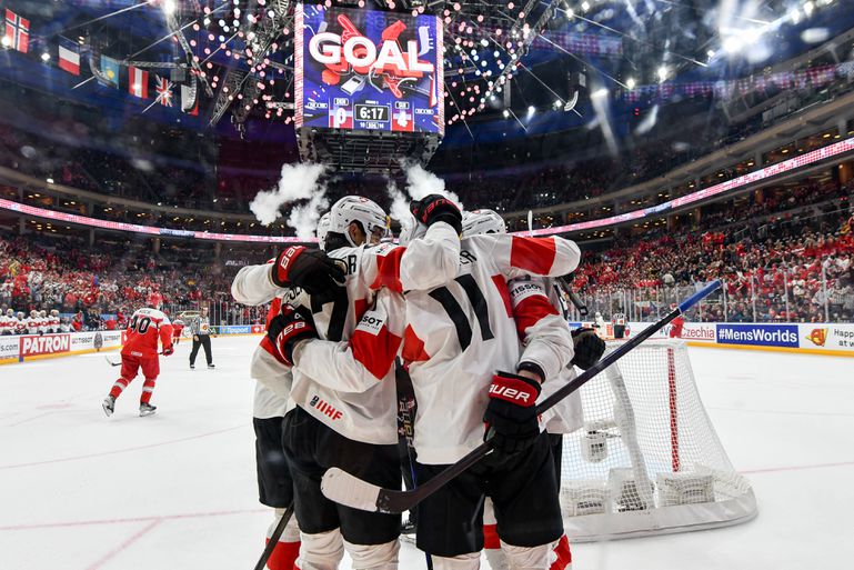 Les Suisses se sont préparés du mieux qu'ils ont pu avant le match contre le Canada.  Ils ont infligé de lourdes pertes aux Danois